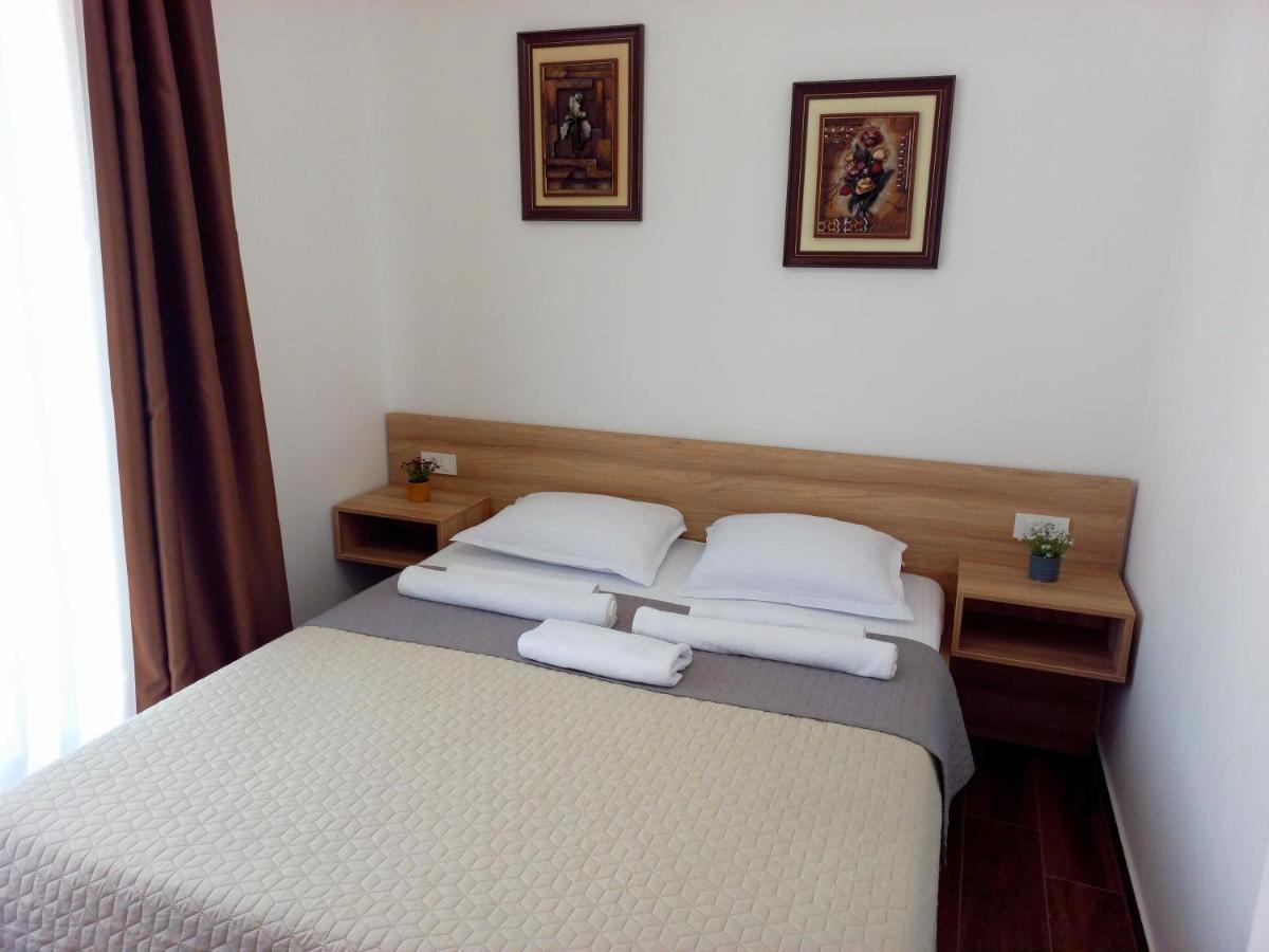 Iraida-4 Apartment Dobra Voda Bagian luar foto