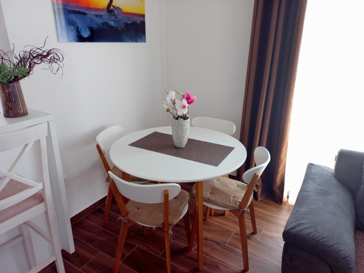 Iraida-4 Apartment Dobra Voda Bagian luar foto
